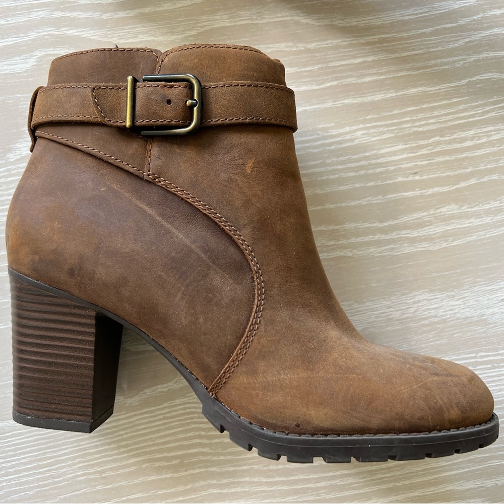 Clarks Brown Booties NEVER WORN!